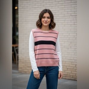 001 KNT: Miss Lea knit vest size S